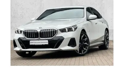 Gebraucht BMW 550e Comfort Edition 489 PS (359 kW) 2025 Weiß Limousine