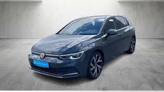 Grau Gebraucht 2023 VW Golf VIII Style Limousine | 28.880 € (Fairer Preis)