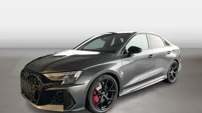 Neu Audi RS3 Ambiente 400 PS (294 kW) 2026 Daytonagrau perleffekt Limousine