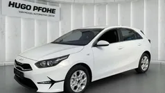 Carraraweiss uni Neu 2025 Kia Ceed Vision Limousine | 22.125 € (Fairer Preis)