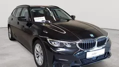 Saphirschwarz metallic Gebraucht 2022 BMW 318 Advantage Kombi | 25.990 € (Fairer Preis)
