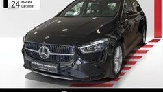Metalliclack kosmosschwarz Gebraucht 2024 Mercedes B200 Progressive Van / Kleinbus | 32.490 € (Guter Preis)