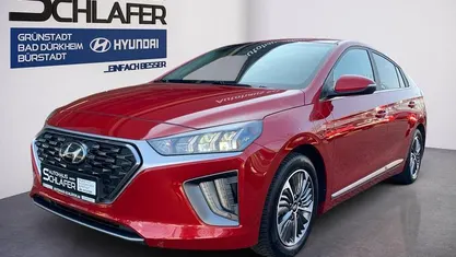 Gebraucht Hyundai Ioniq Style 141 PS (103 kW) 2022 Rot Kleinwagen