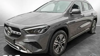 Metalliclack mountaingrau Gebraucht 2024 Mercedes GLA180 Progressive SUV | 36.977 € (Fairer Preis)