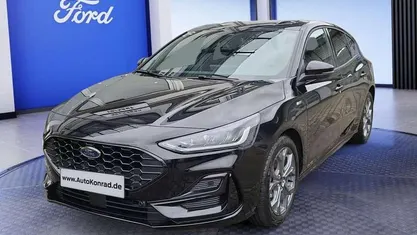 Agate black metallic Neu 2025 Ford Focus ST-Line X Limousine | 26.990 € (Fairer Preis)
