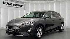 Grau Gebraucht 2021 Ford Focus Cool & Connect Limousine | 16.890 € (Fairer Preis)