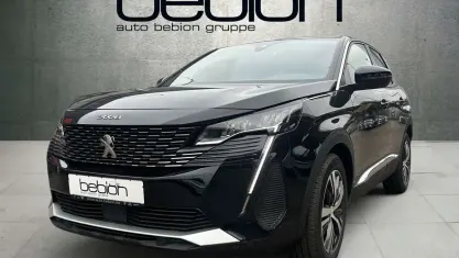 Gebraucht Peugeot 3008 Allure 136 PS (100 kW) 2024 Schwarz Limousine