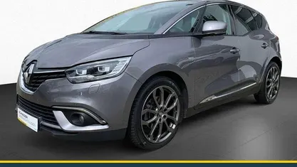 Grau Gebraucht 2018 Renault Scénic IV Bose Edition Van / Kleinbus | 11.590 € (Fairer Preis)