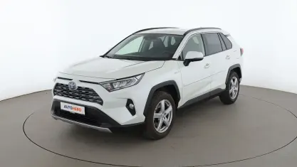 Gebraucht Toyota RAV4 Hybrid Club 120 PS (88 kW) 2020 Weiß SUV