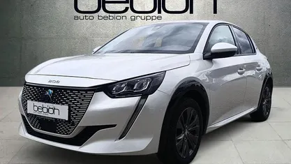 Weiß Gebraucht 2021 Peugeot 208 Allure Kleinwagen | 14.880 € (Fairer Preis)