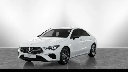 Gebraucht Mercedes CLA180 Night 136 PS (100 kW) 2025 Unilack polarweiß Coupé