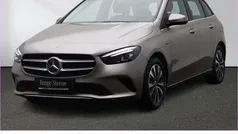 Silber Gebraucht 2020 Mercedes B250e Style Van / Kleinbus | 23.370 € (Superpreis)