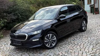 Schwarzmagic perleffekt Gebraucht 2024 Skoda Scala Selection Kleinwagen | 24.550 € (Fairer Preis)