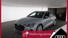 Pfeilgrau perleffekt (metallic) Gebraucht 2024 Audi A3 Sportback Ambiente Limousine | 37.950 € (Fairer Preis)