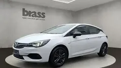 Schnee weiß (uni) Gebraucht 2021 Opel Astra Edition Limousine | 12.850 € (Superpreis)