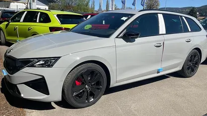 Nouvelle Skoda Octavia RS 265 ch (194 kW) 2026 Gris Break