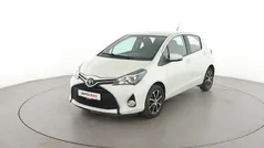 Weiß Gebraucht 2015 Toyota Yaris Comfort Limousine | 10.430 € (Fairer Preis)