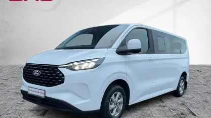 Gebraucht Ford Tourneo Trend 232 PS (170 kW) 2025 Frostweiß (weiß) Van / Kleinbus
