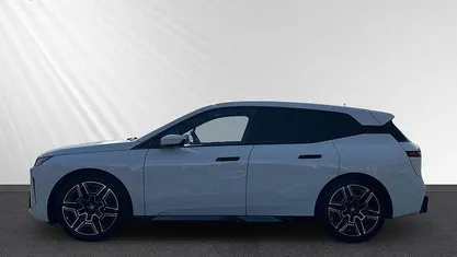 Gebraucht BMW iX M Sport 300 kW (408 PS) 2025 Alpinweiss iii SUV