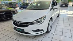 Schneeweiss Gebraucht 2019 Opel Astra Limousine | 13.400 € (Fairer Preis)