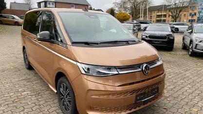 Braun Neu 2025 VW Multivan Style Van | 57.780 € (Fairer Preis)
