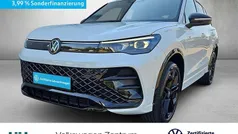Oryxweiß perlmutteffekt Gebraucht 2024 VW Tiguan R-line SUV | 52.350 € (Superpreis)