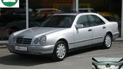 Brugt Mercedes E280 Classic 193 HK (141 kW) 1996 Sølv Sedan