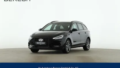Neu Hyundai i30 Advantage 150 PS (110 kW) 2025 Schwarz Kombi