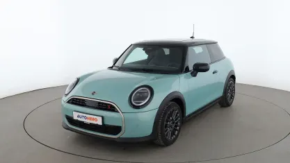 Gebraucht Mini Cooper S Favoured 204 PS (150 kW) 2025 Grün Kleinwagen