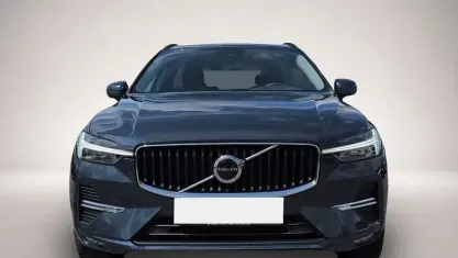 Gebraucht Volvo XC60 Core 250 PS (183 kW) 2024 Blau SUV