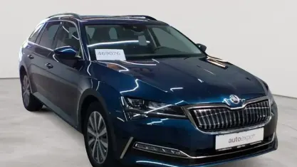 Occasion Skoda Superb Ambition 156 PK (114 kW) 2021 Blauw Stationwagen