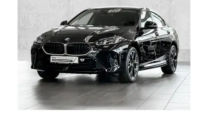 Gebraucht BMW 220 M Sport 156 PS (114 kW) 2025 Black sapphire Coupé
