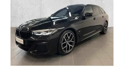Gebraucht BMW 520 M Sport 190 PS (139 kW) 2022 Schwarz Kombi