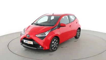 Gebraucht Toyota Aygo X-play 72 PS (52 kW) 2020 Rot Kleinwagen