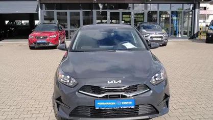Pentametal Neu 2025 Kia Ceed Kleinwagen | 24.890 € (Fairer Preis)