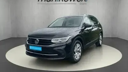 Gebraucht VW Tiguan Life 150 PS (110 kW) 2021 Deep black perleffekt SUV