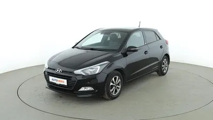 Gebraucht Hyundai i20 Passion 84 PS (61 kW) 2018 Schwarz Limousine