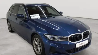 Gebraucht BMW 320 Sport Line 190 PS (139 kW) 2023 Phytonicblau metallic Kombi