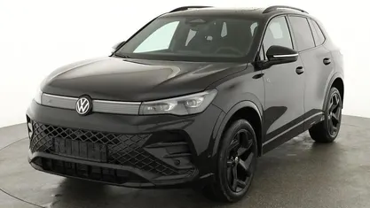 Neu VW Tiguan R-line 193 PS (141 kW) 2026 Grenadillschwarz metallic SUV