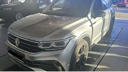Gebraucht VW Tiguan Allspace R-line 200 PS (147 kW) 2022 SUV