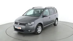 Grau Gebraucht 2015 VW Touran Comfortline Van / Kleinbus | 13.980 € (Guter Preis)