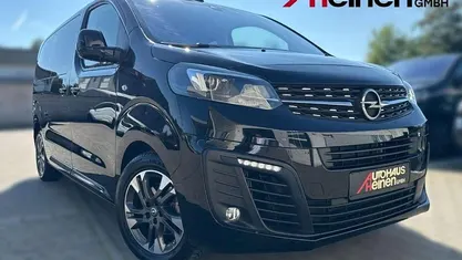 Schwarz Gebraucht 2021 Opel Zafira Life Van / Kleinbus | 35.490 € (Fairer Preis)