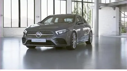Grau Gebraucht 2021 Mercedes A180 AMG Limousine | 24.990 € (Fairer Preis)