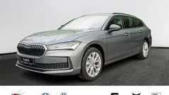 Gebraucht 2024 Skoda Superb Selection Kombi | 52.990 €