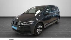 Uranograu Gebraucht 2024 VW Touran Move Van / Kleinbus | 35.400 € (Fairer Preis)