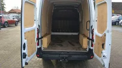 Mineral weiss Gebraucht 2020 Renault Master Limousine | 22.290 € (Fairer Preis)