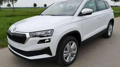 Gebraucht 2025 Skoda Karoq Selection SUV | 36.190 € (Fairer Preis)