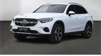 Weiß Gebraucht 2023 Mercedes GLC300e Avantgarde SUV | 49.990 € (Guter Preis)