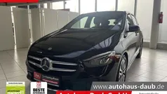 Gebraucht 2022 Mercedes 180 Progressive Limousine | 21.870 € (Fairer Preis)