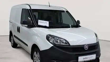 Usata Fiat Doblò S 90 CV (66 kW) 2021 Bianco Monovolume